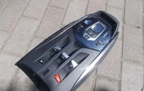 Citroen DS5 Front seat light