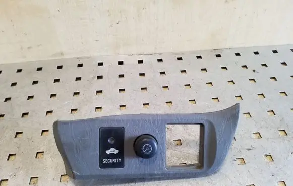 Toyota RAV 4 (XA20) Mirror switch trim 5544642010