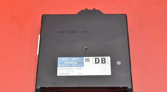 Toyota Yaris Engine control unit/module ECU 892210D470