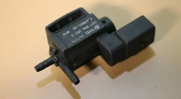 Audi A3 S3 8P Turbo solenoid valve 037906283C