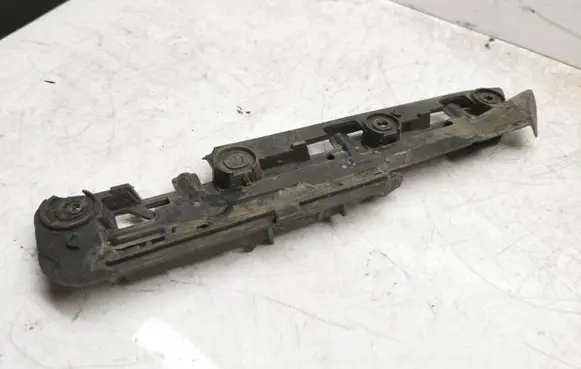 Volkswagen Caddy Front bumper mounting bracket 1T0807050
