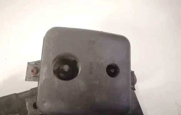 Vacuum air tank
