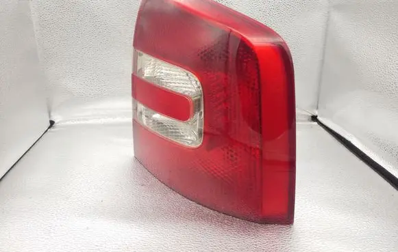 Skoda Octavia Mk2 (1Z) Rear/tail lights 1Z9945096