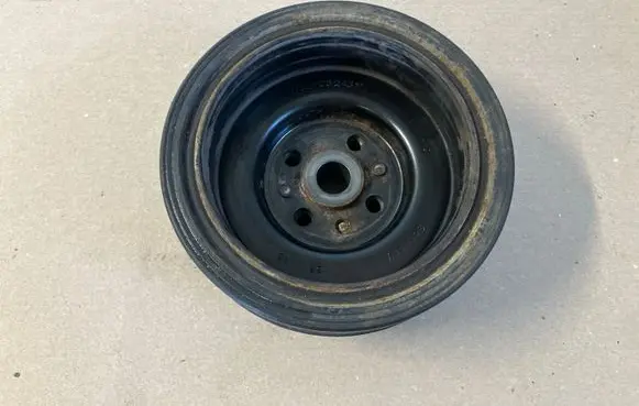 Volkswagen Crafter Crankshaft pulley 038105243M