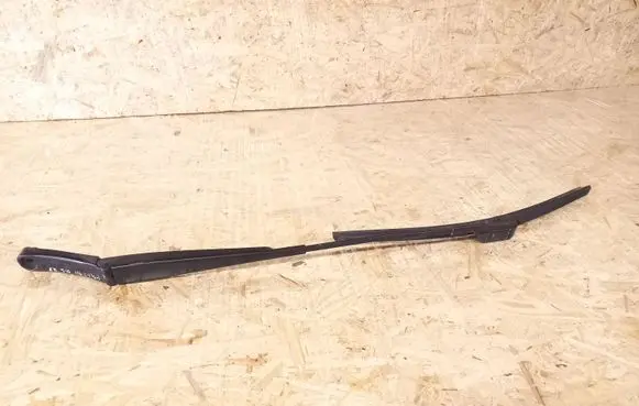 Volkswagen PASSAT B6 Front wiper blade arm 3C1955410B