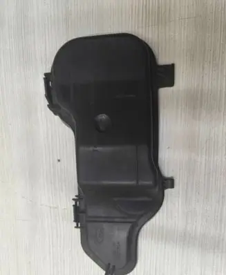 Volvo V70 Headlight/headlamp dust cover 63302