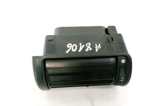 Audi A4 S4 B5 8D Dash center air vent grill 8D1820902