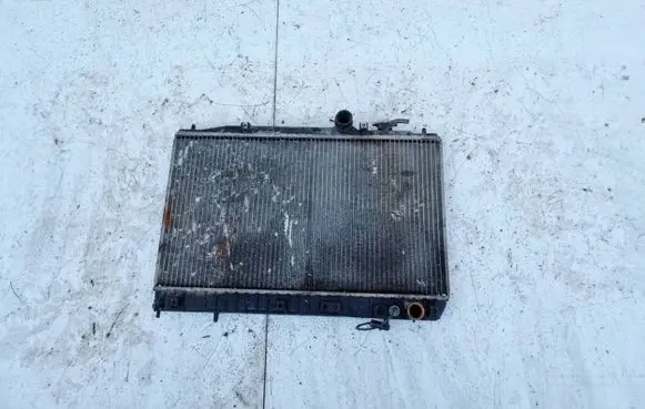 Hyundai Santa Fe Coolant radiator 2531028000 25310-28000