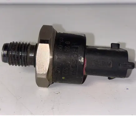 Renault Megane II Fuel pressure sensor 0281002522 002388