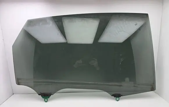 Rear door window glass