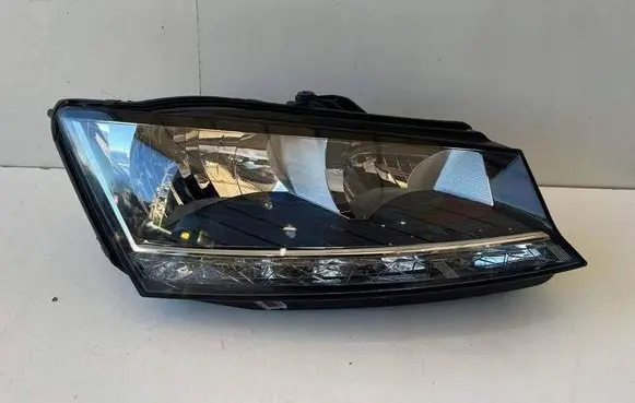 Skoda Fabia Mk3 (NJ) Headlight/headlamp 6V1941016D