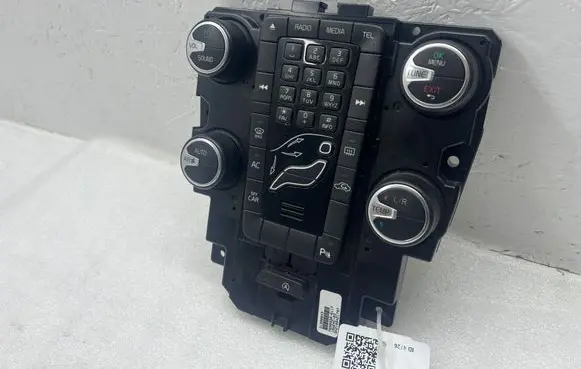 Volvo V40 Climate control unit 31398643