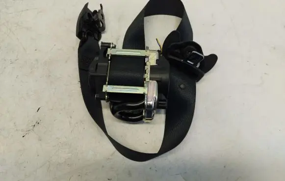 BMW 2 Active Tourer U06 Front seatbelt 22B047HA