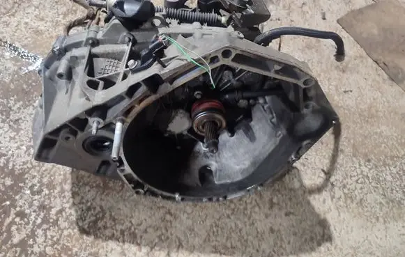 Manual 6 speed gearbox