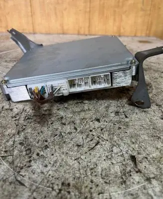 Toyota Avensis T250 Engine control unit/module 8966105690
