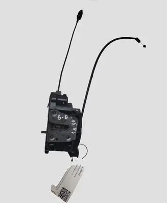 Renault Clio III Rear door lock 8200300129
