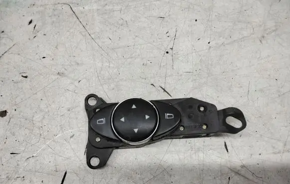 Mercedes-Benz E W211 Wing mirror switch 2118208310