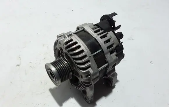 Renault Megane IV Generator/alternator 231009933R
