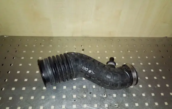 Nissan X-Trail T31 Turbo air intake inlet pipe/hose 1026324S01