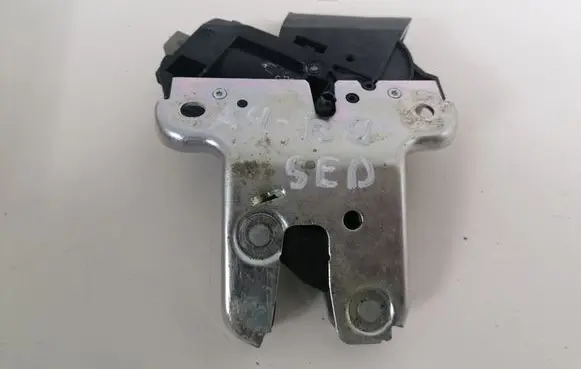 Audi A4 S4 B8 8K Tailgate/trunk/boot lock/catch/latch 4F5827505D