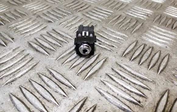 Citroen C4 Grand Picasso AUX in-socket connector 95835T