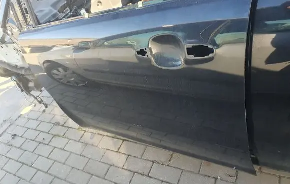 SsangYong Korando Front door