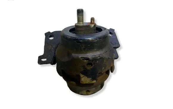 Toyota Land Cruiser (J120) Engine mount bracket 