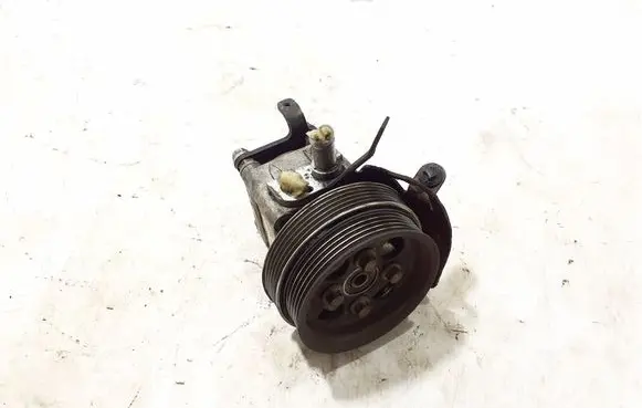 Volvo XC60 Power steering pump 31202095