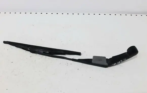 Honda CR-V Rear wiper blade arm