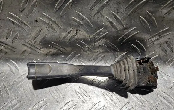 Opel Omega A Wiper control stalk 90213327 90243252