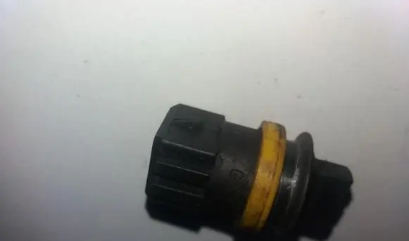 Seat Alhambra (Mk1) Coolant temperature sensor 357919501A