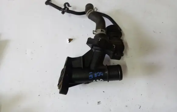 Renault Trafic III (X82) Thermostat housing 110600686R