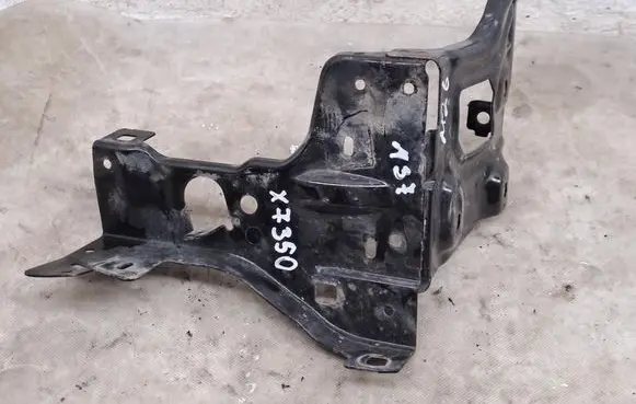 BMW X3 F25 Fog light bracket 7302531