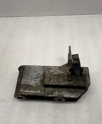 BMW 5 E39 Fuel pump bracket 2246191