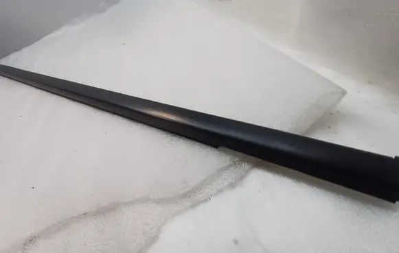Ford Ranger IV Front door glass trim molding N1WBE21452AD