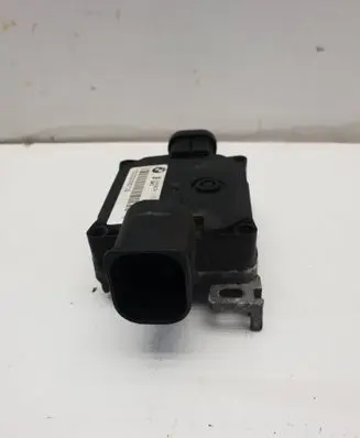 BMW 2 F22 F23 Coolant fan relay 7608410 5000923 700002395716