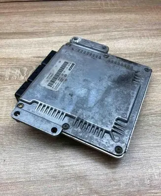 Renault Scenic II - Grand scenic II Engine control unit/module ECU 0281011102 8200222133