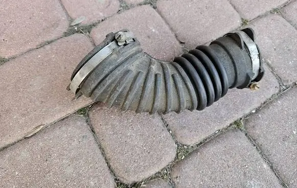 Opel Astra K Air intake duct part 13367286