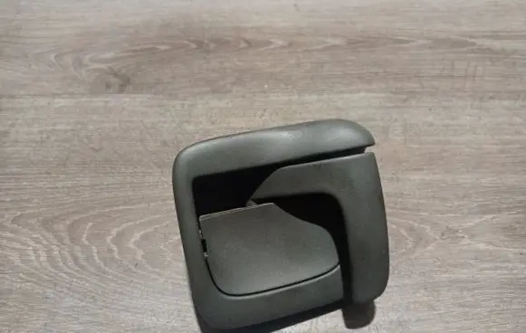 Volvo V70 Engine bonnet (hood) release handle 9175853 8650740