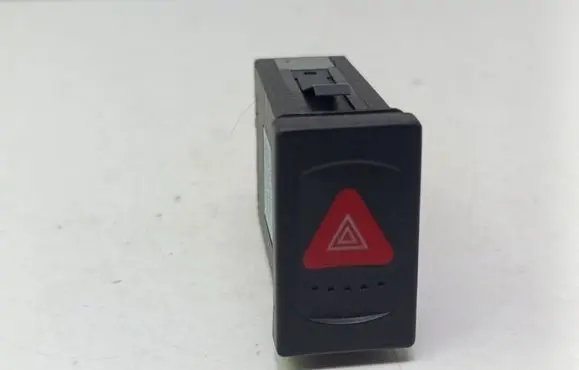 Volkswagen PASSAT B5 Hazard light switch 3B0953235D