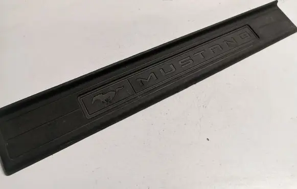 Ford Mustang V Front sill trim cover FR3B6313222AH