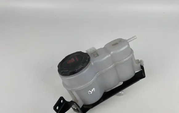 Volkswagen PASSAT B9 Coolant expansion tank/reservoir 3WA121407C