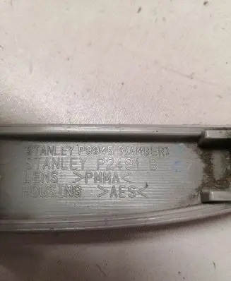 Mazda 5 Front reflector P2491B P3945B