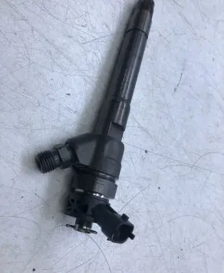 Nissan X-Trail T32 Fuel injector 0445110546 8R843S7