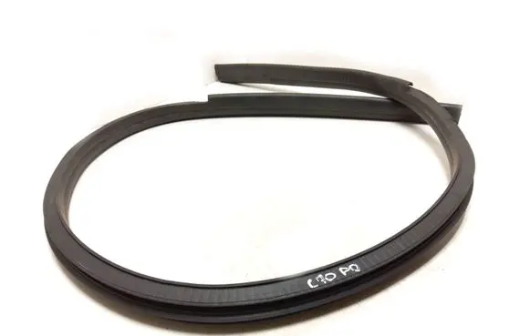 Volvo C70 Front door rubber seal 31256242
