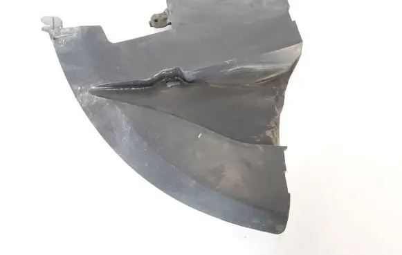 Volvo XC70 Engine splash shield/under tray 8620001