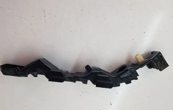 KIA Sportage Front bumper mounting bracket