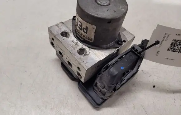 Hyundai i20 (PB PBT) ABS Pump 1J58930800 6462720 4DUCC10349