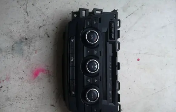 Mazda 6 Climate control unit K40004D25A