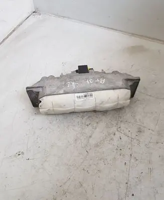 Passenger airbag